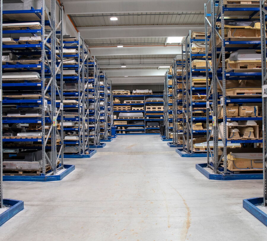 Maintenance and storage service for long-lasting, production-ready moulds